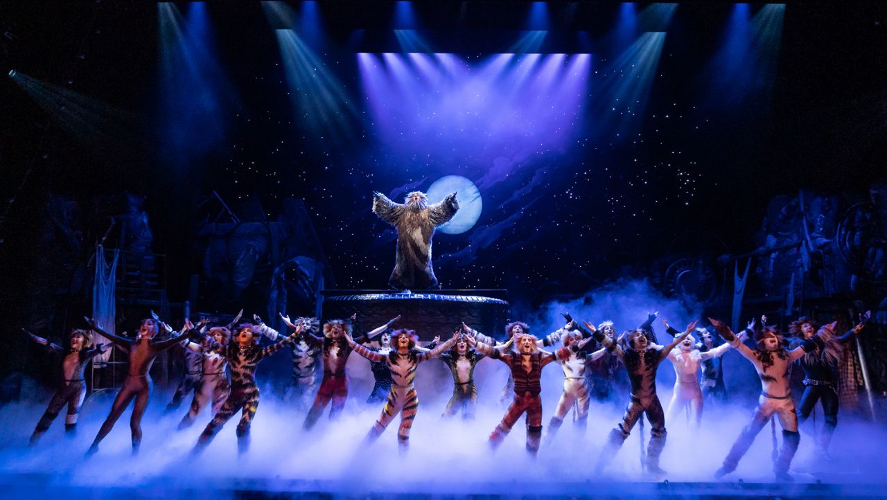 cats review broadway tour marcus center milwaukee wisconsin