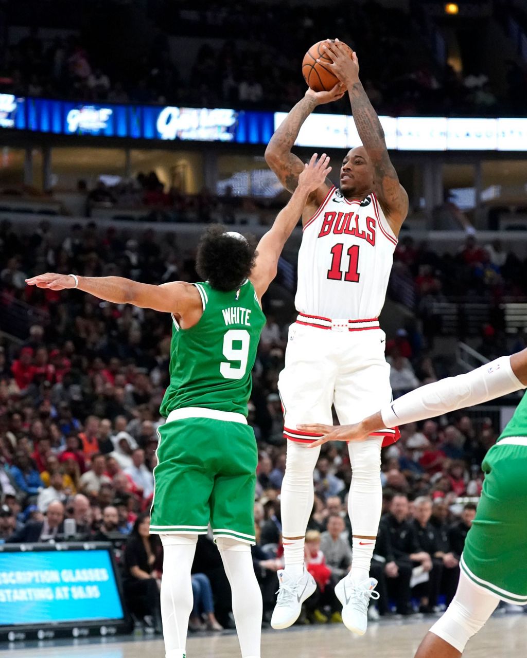 DeRozan scores 28 as Bulls stop Celtics' 9game win streak