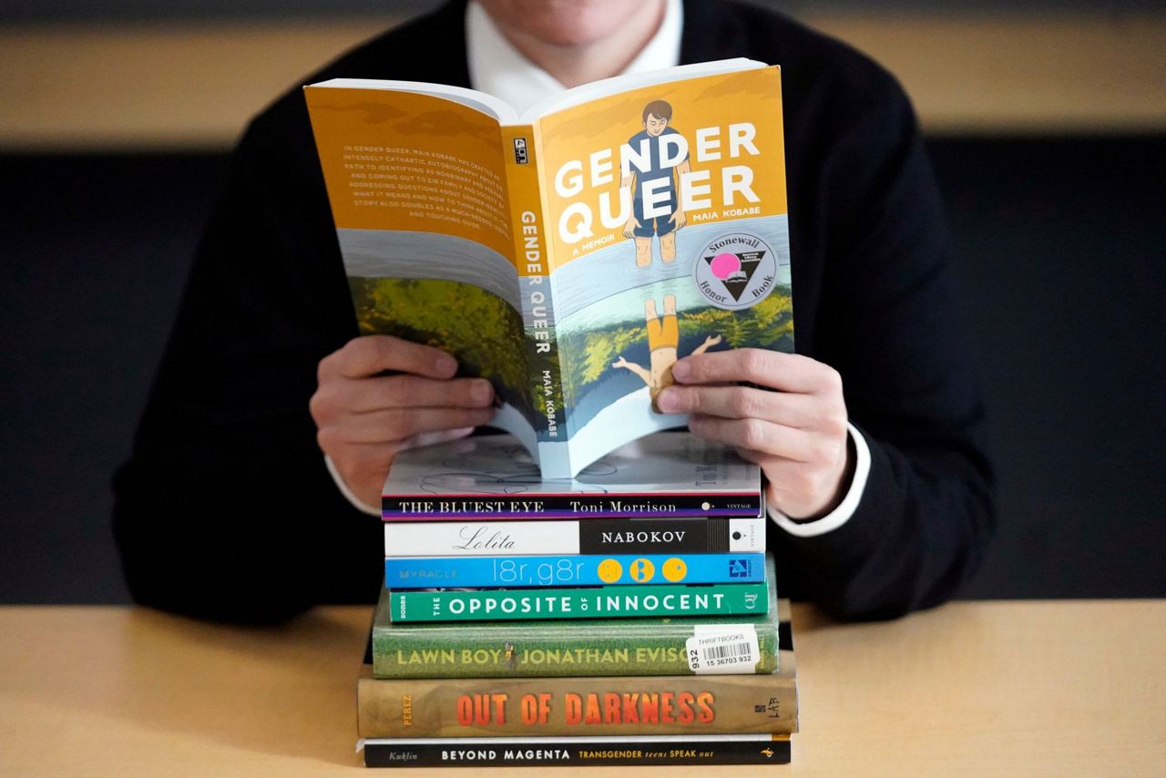 Maia Kobabe's 'Gender Queer' tops list of most criticized library books ...