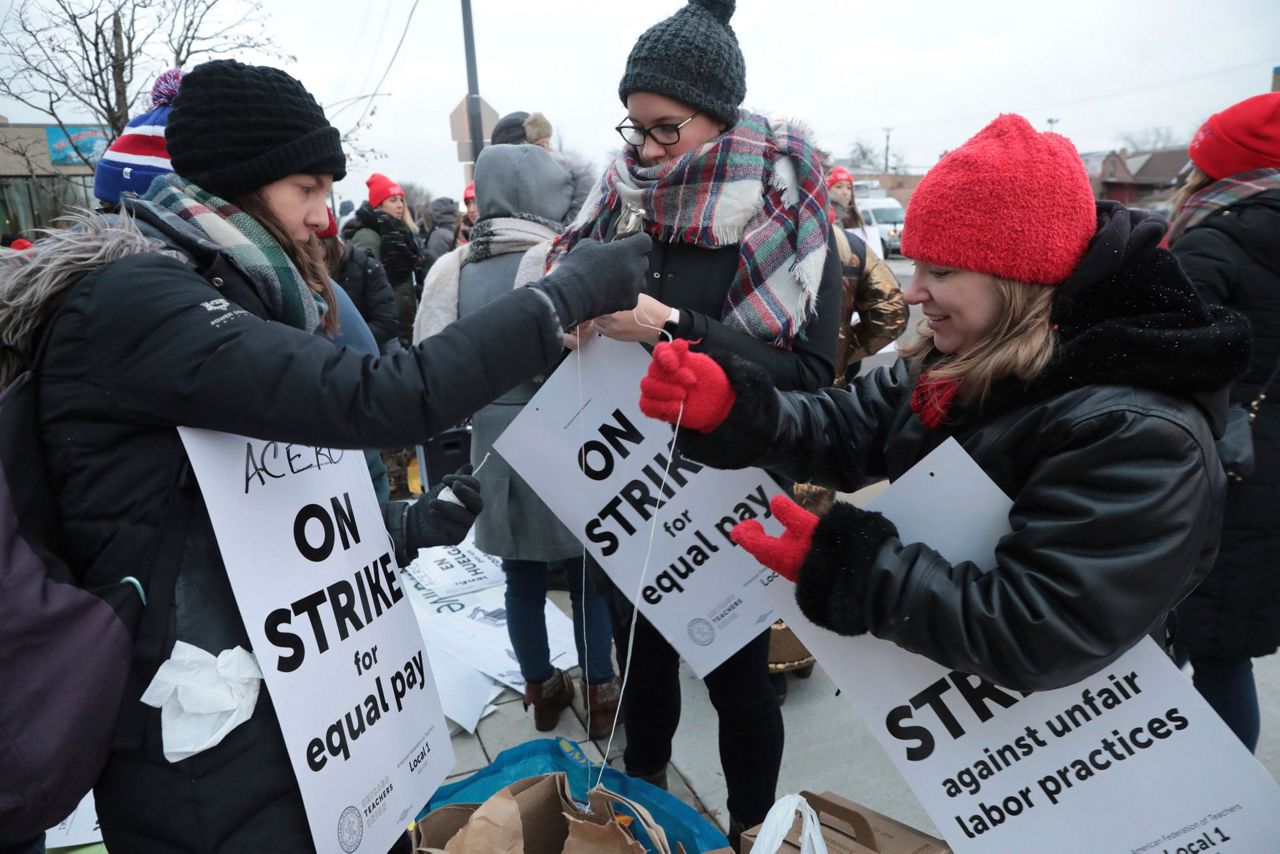 Union: Chicago teachers stage 1st US charter school strike
