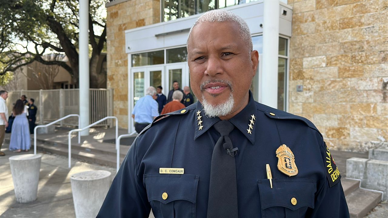 Dallas police revise policy to comply with Abbott directive