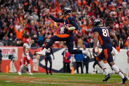 Nick Bolton's fumble return powers Kansas City Chiefs' win over Denver  Broncos - The Globe and Mail