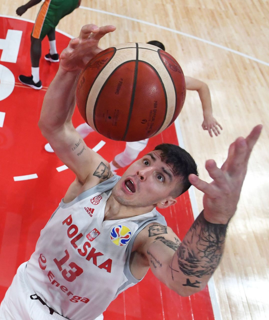 Boban Marjanovic leads Serbia to a win over the Dominican Republic / News 