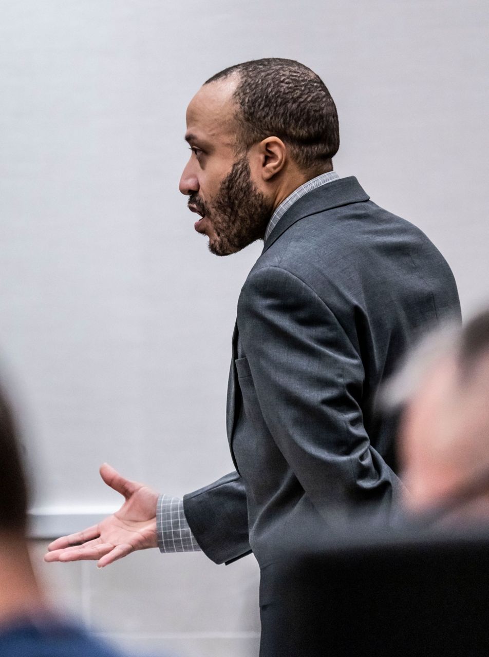 Parade suspect's court antics won't help appeal, experts say
