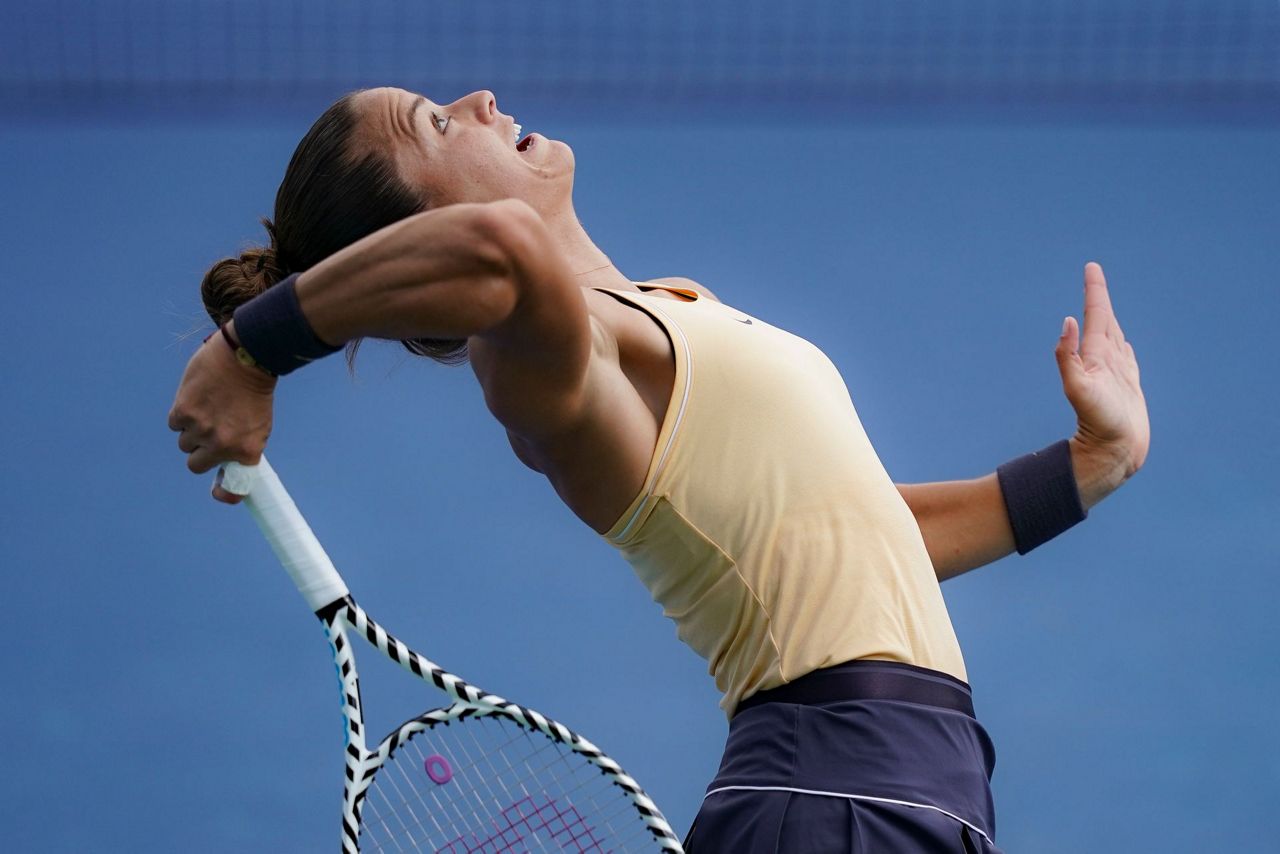 Ash Barty reaches semifinals in Cincy, on track for No. 1