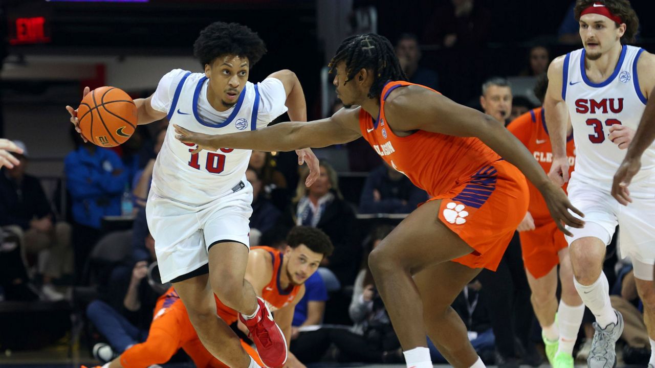 No. 18 Clemson beats SMU 79-69