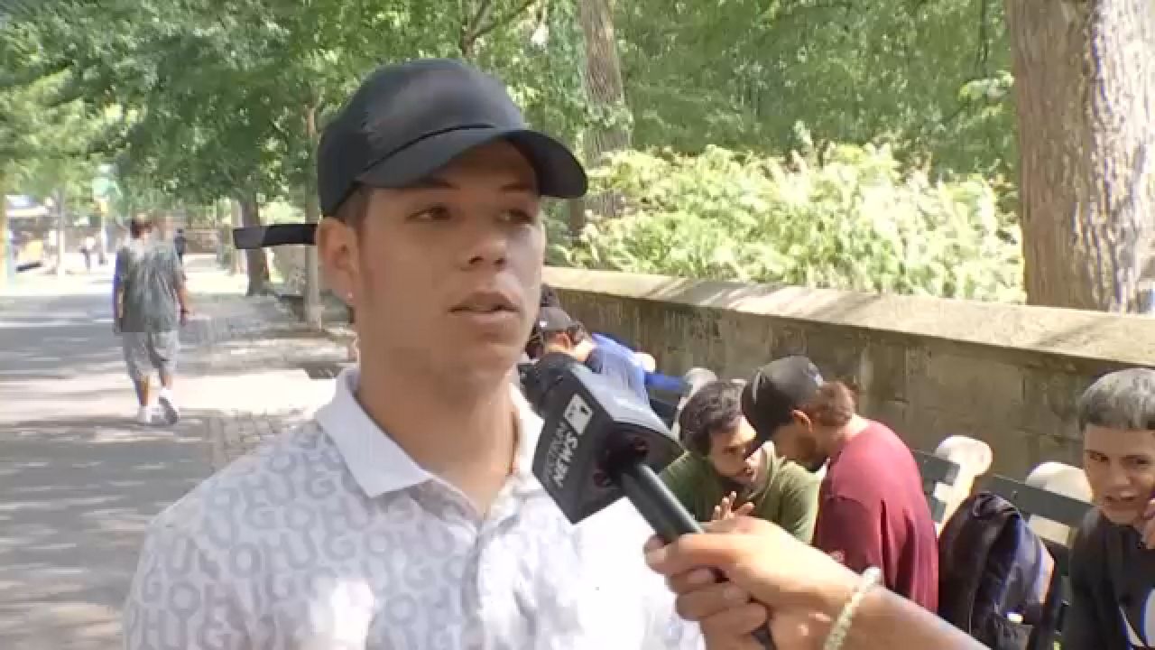 The Uncomfortable Living Conditions of Venezuelan Asylum Seekers in a New York City Shelter during the Heat Wave