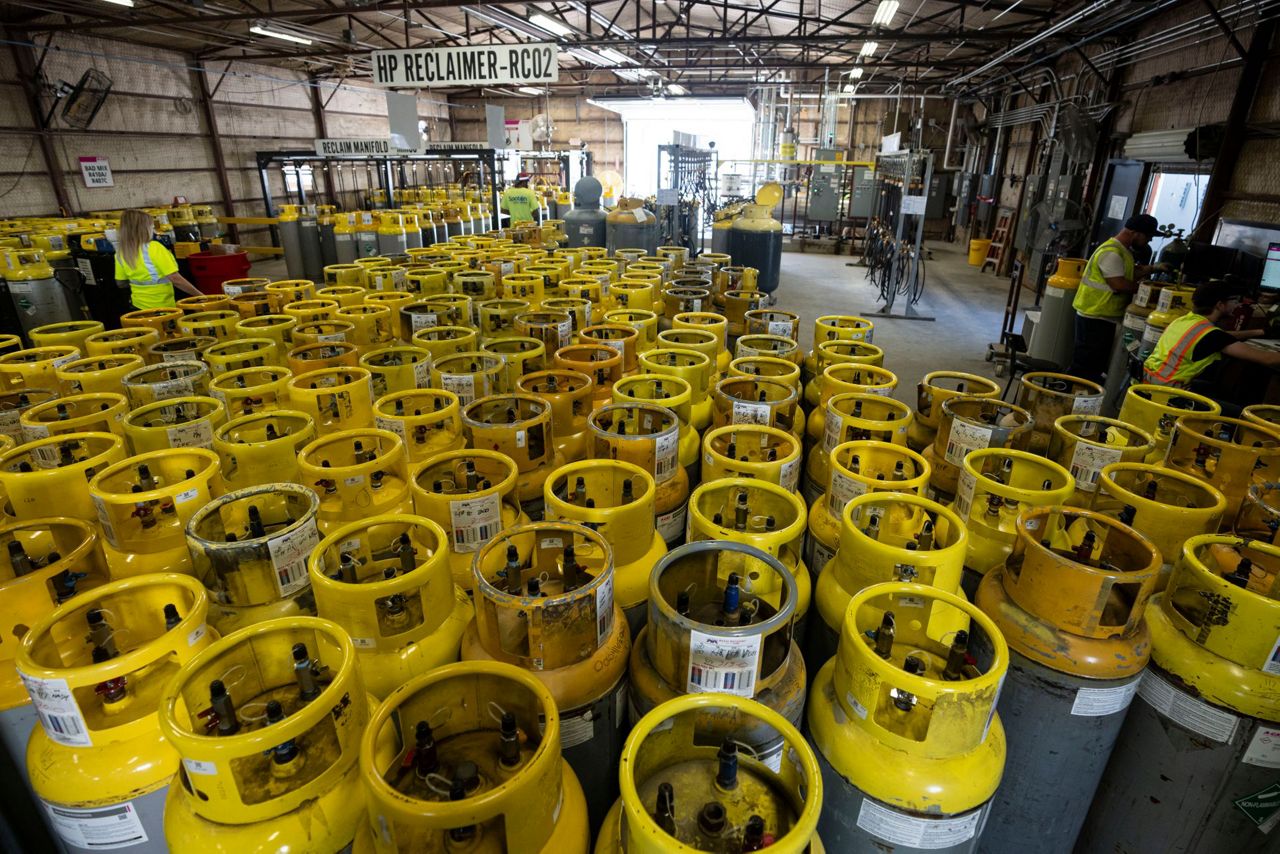 Refrigeration chemicals are a nightmare for the climate. Experts say ...