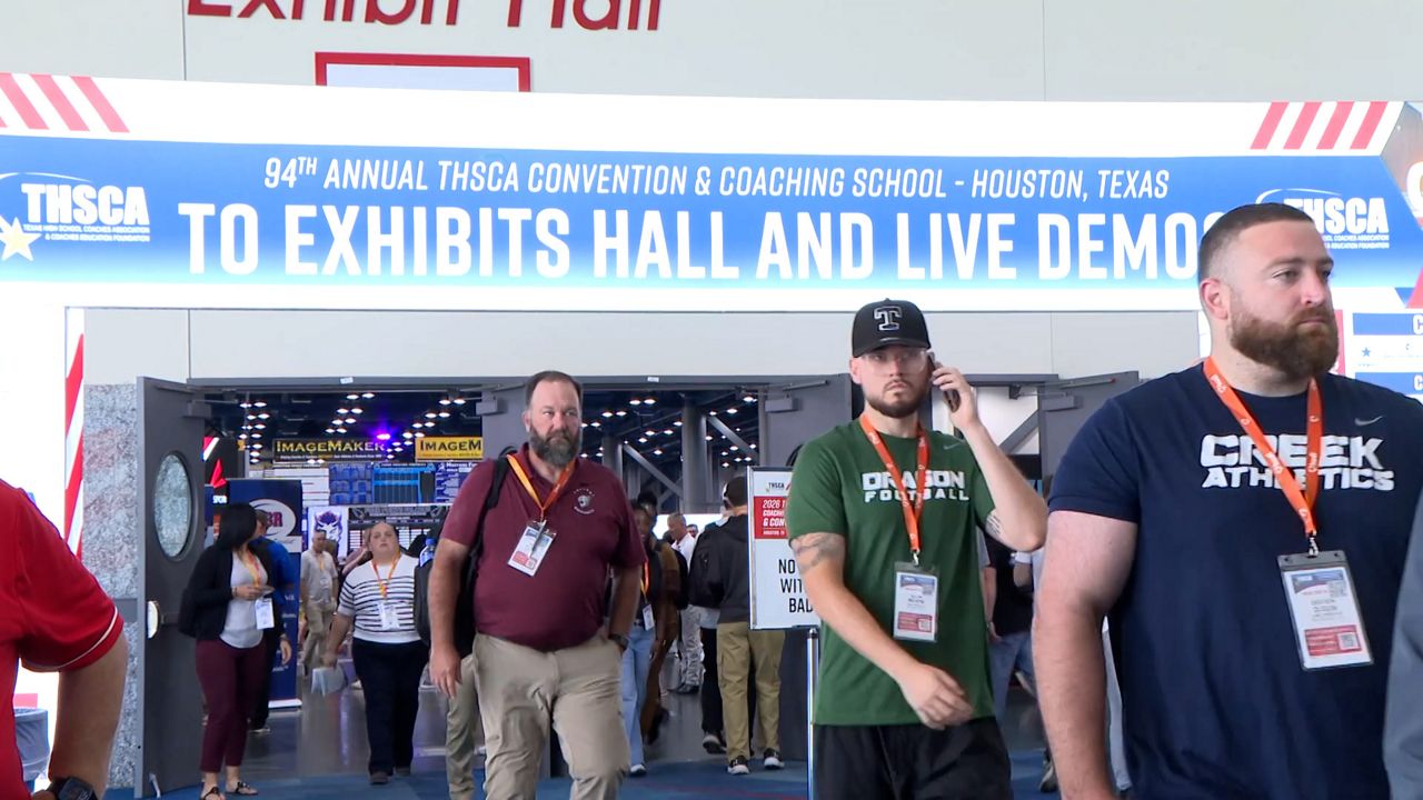 Hot weather among key topics at annual Texas high school coaches convention