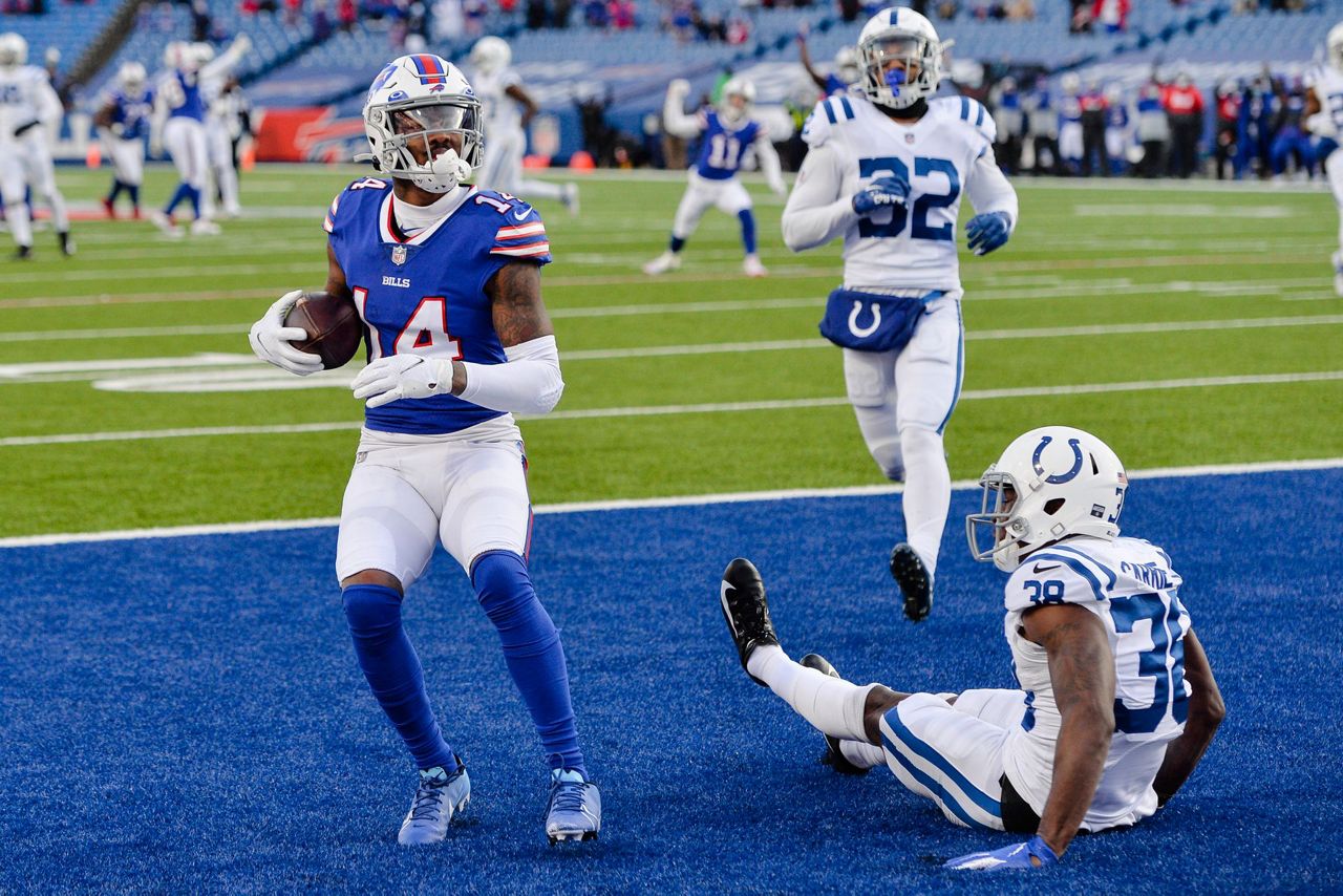 Bills beat Colts 27-24 for 1st playoff win in 25 years