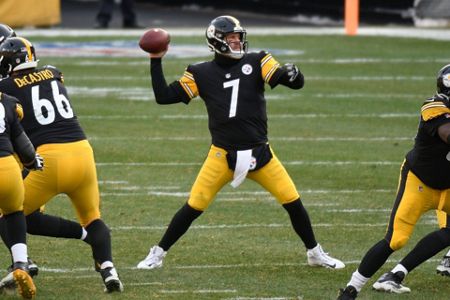 Steelers rally past Colts to lock up AFC North championship