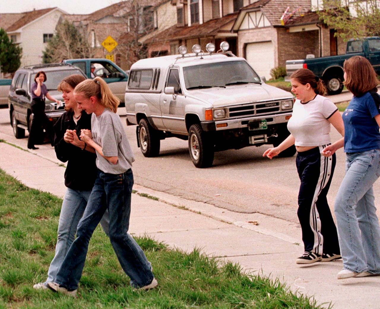 Ap Photos Teen Gunmen Unleashed Terror Chaos At Columbine