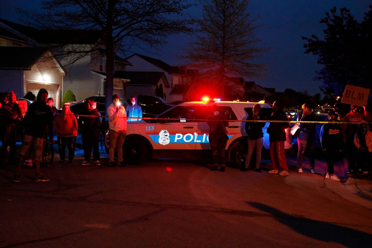Columbus police fatally shoots Black teen swinging knife