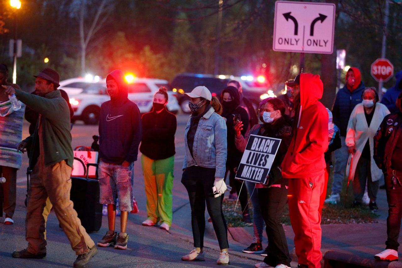Columbus police fatally shoots Black teen swinging knife