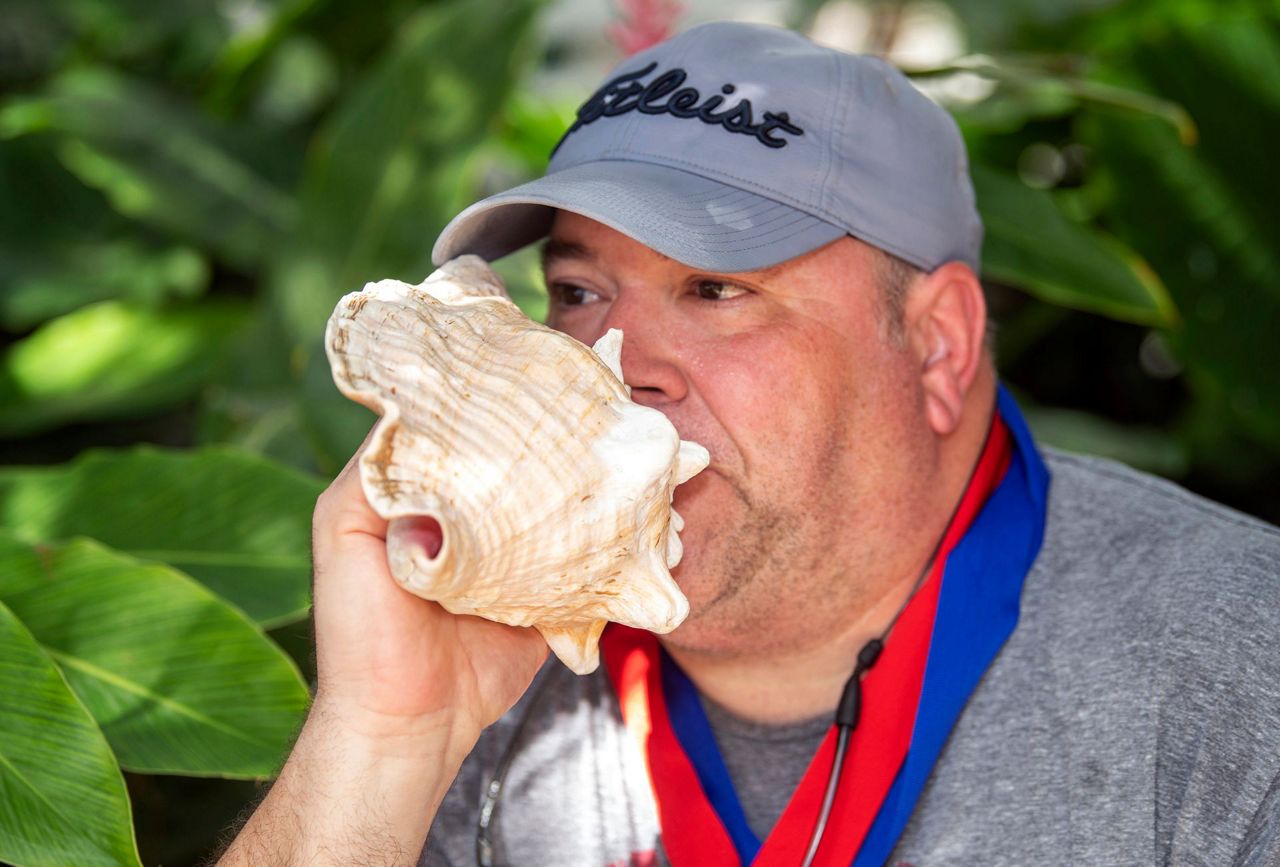 Thar she blows! Canadian woman wins Key West conch contest