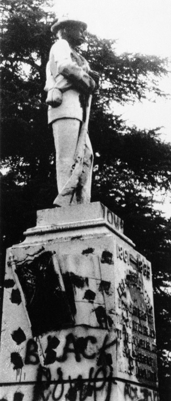 History shared but unreconciled in city's Confederate statue