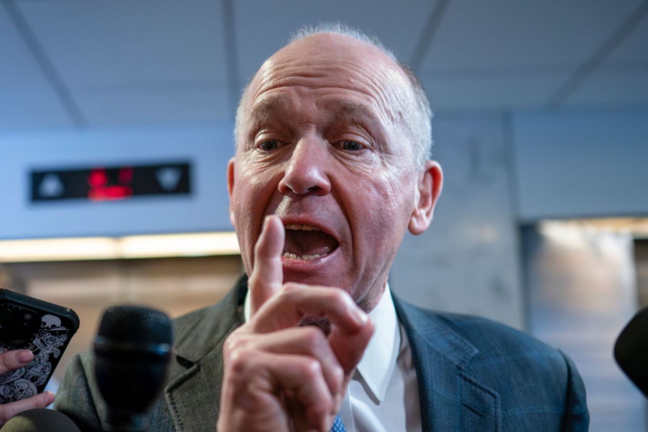 A key senator accuses Boeing leaders of putting profits over
