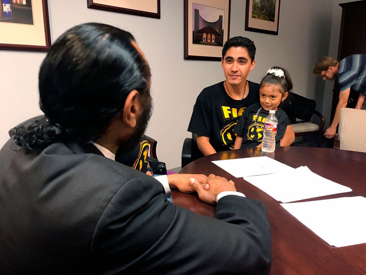 Father of 2, deported to El Salvador, allowed return to US