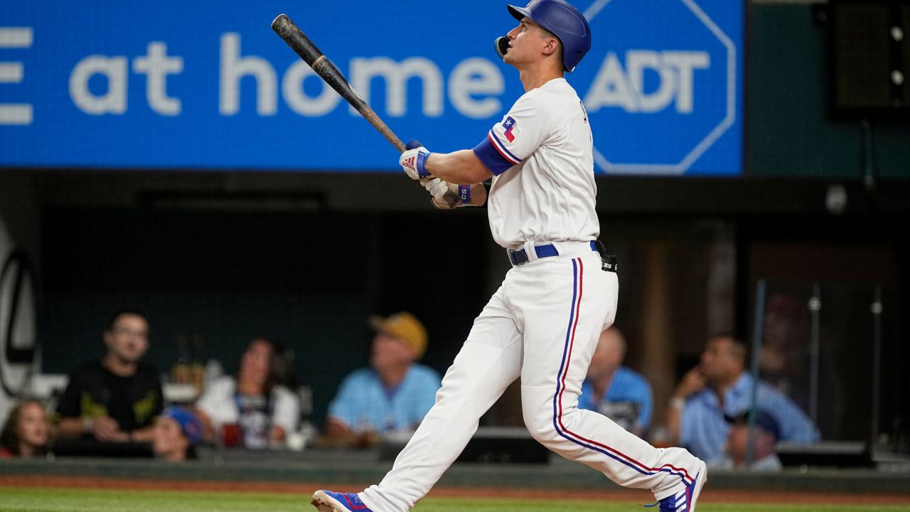Corey Seager first Globe Life Field home run with Rangers