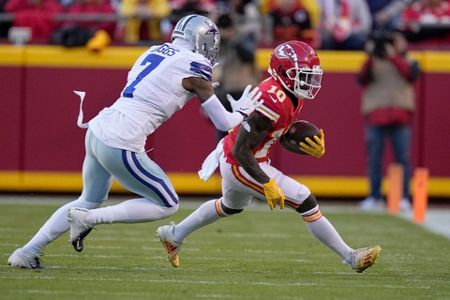 Chiefs lean on D to stuff Prescott, Cowboys in 19-9 win - KAKE