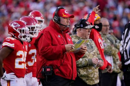 Chiefs lean on D to stuff Prescott, Cowboys in 19-9 win - KAKE