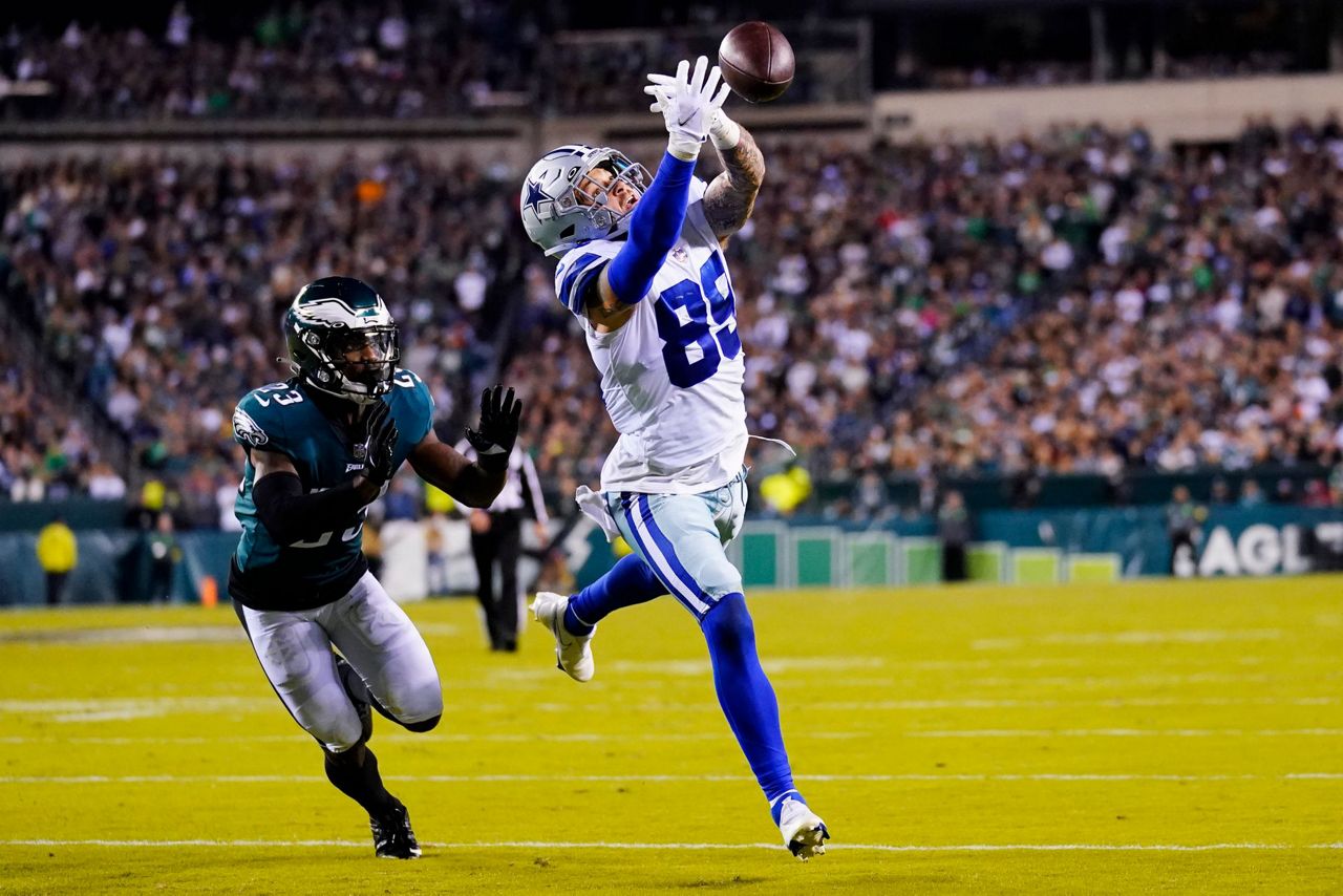 Eagles Improve To 6-0, Hurts Key In 26-17 Win Over Cowboys