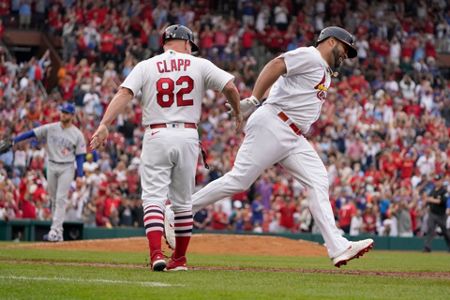 Cardinals' Albert Pujols brings chase for 700th home run to