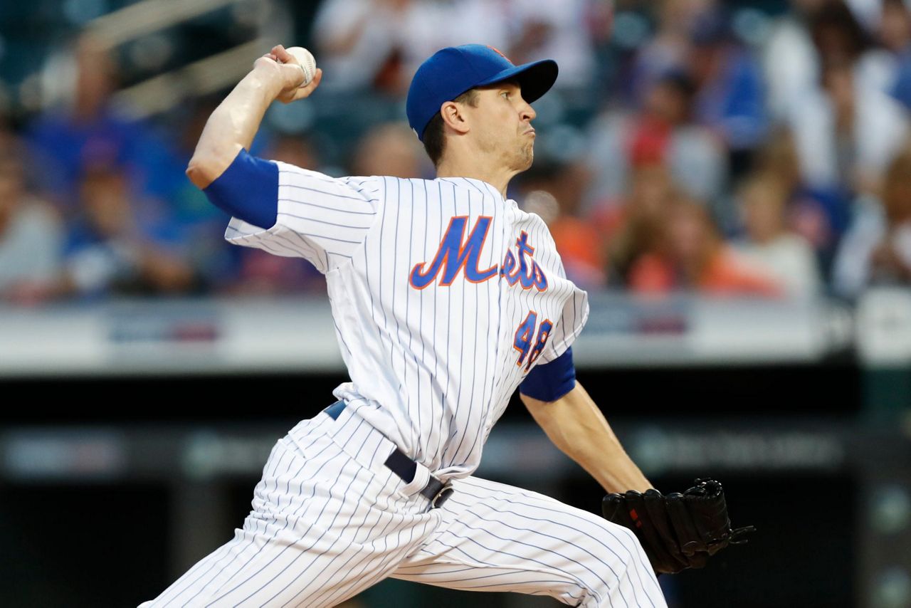 LEADING OFF: Mets aces Scherzer, deGrom pitch far apart