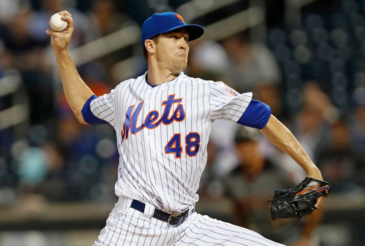 Mets’ Jacob deGrom repeats as NL Cy Young Award winner