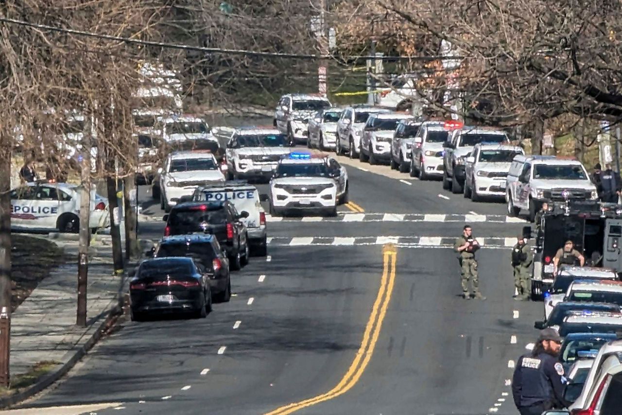 Three officers are shot in Washington, police say. The injuries don't ...