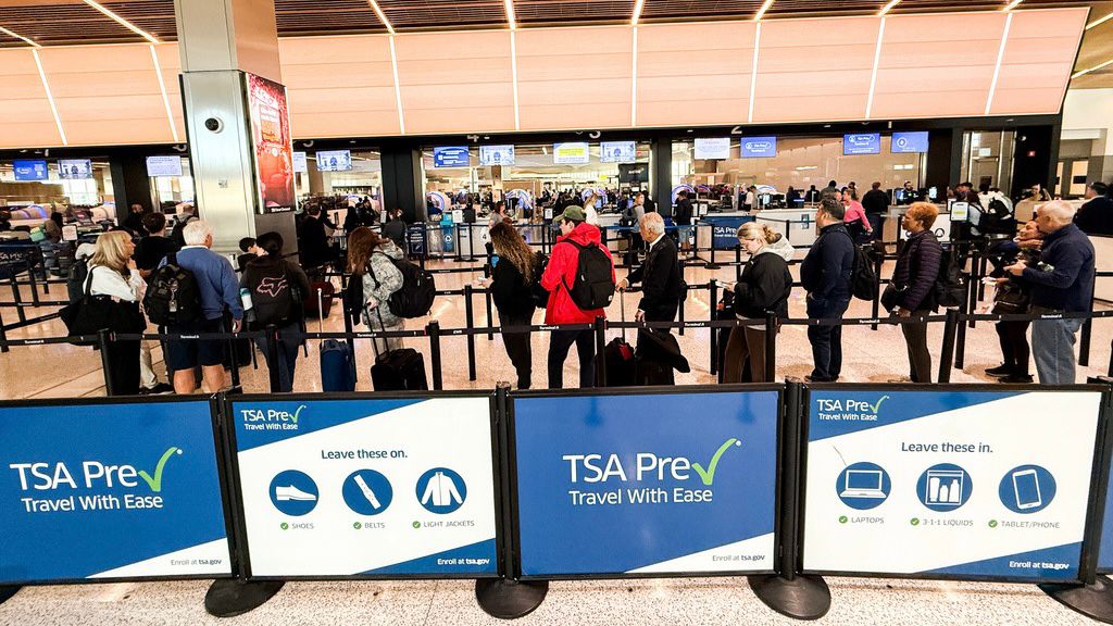 TSA workers demand to be paid as partial government shutdown drags on