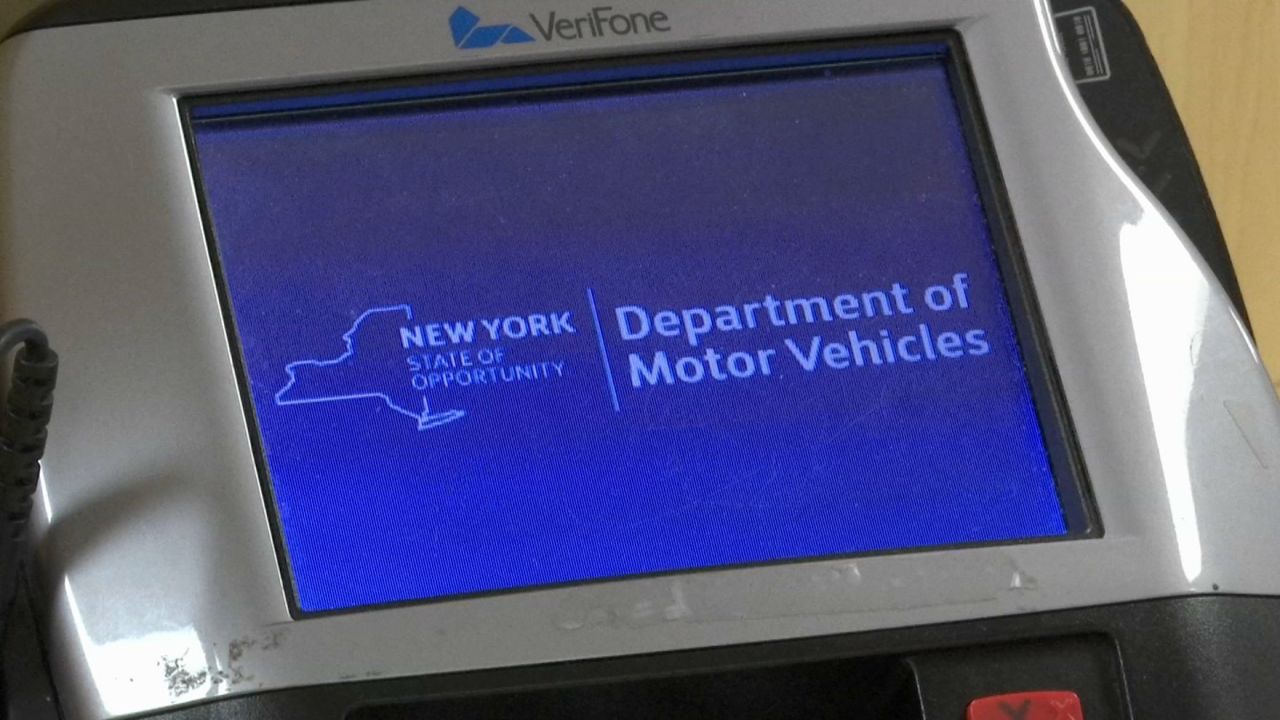 Ülke çapında DMV kesintileri bildirildi
