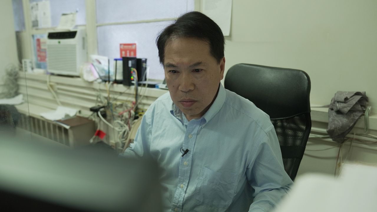 Peter Ho: Providing language and technological assistance