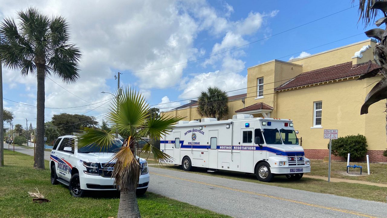 Daytona Beach Police searching for double homicide suspect