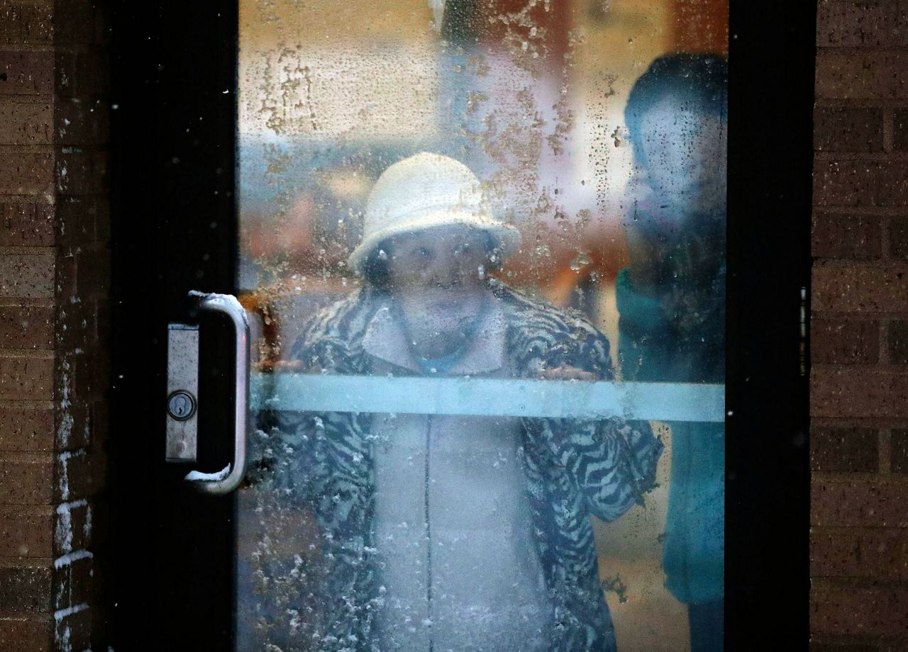 5 dead, 3 hospitalized after fire at Minneapolis high-rise