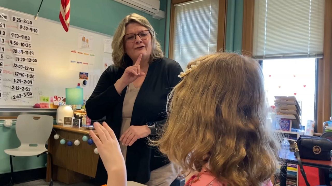 Western N.y. Teacher Focuses On Deaf History Month