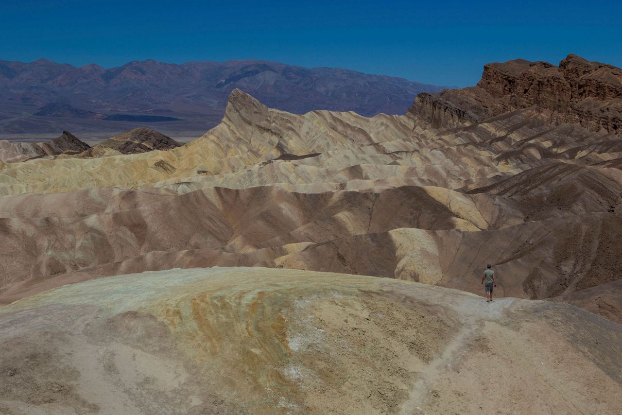 Death Valley visitors drawn to the hottest spot on Earth during ongoing 