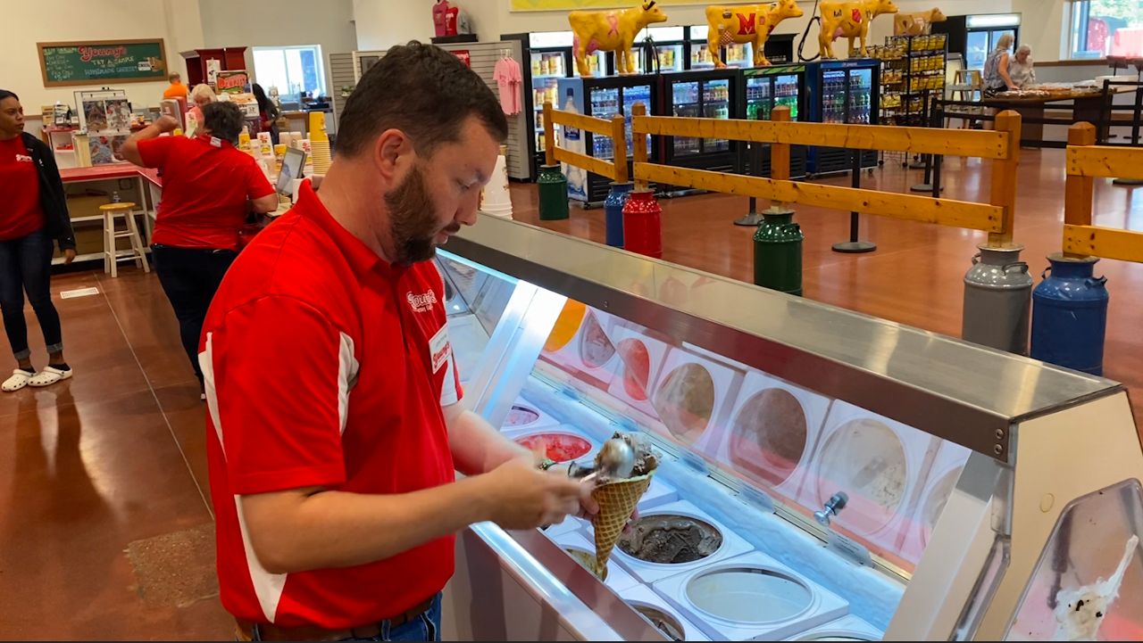 Young's Jersey Dairy opens new 20,000 squarefoot complex