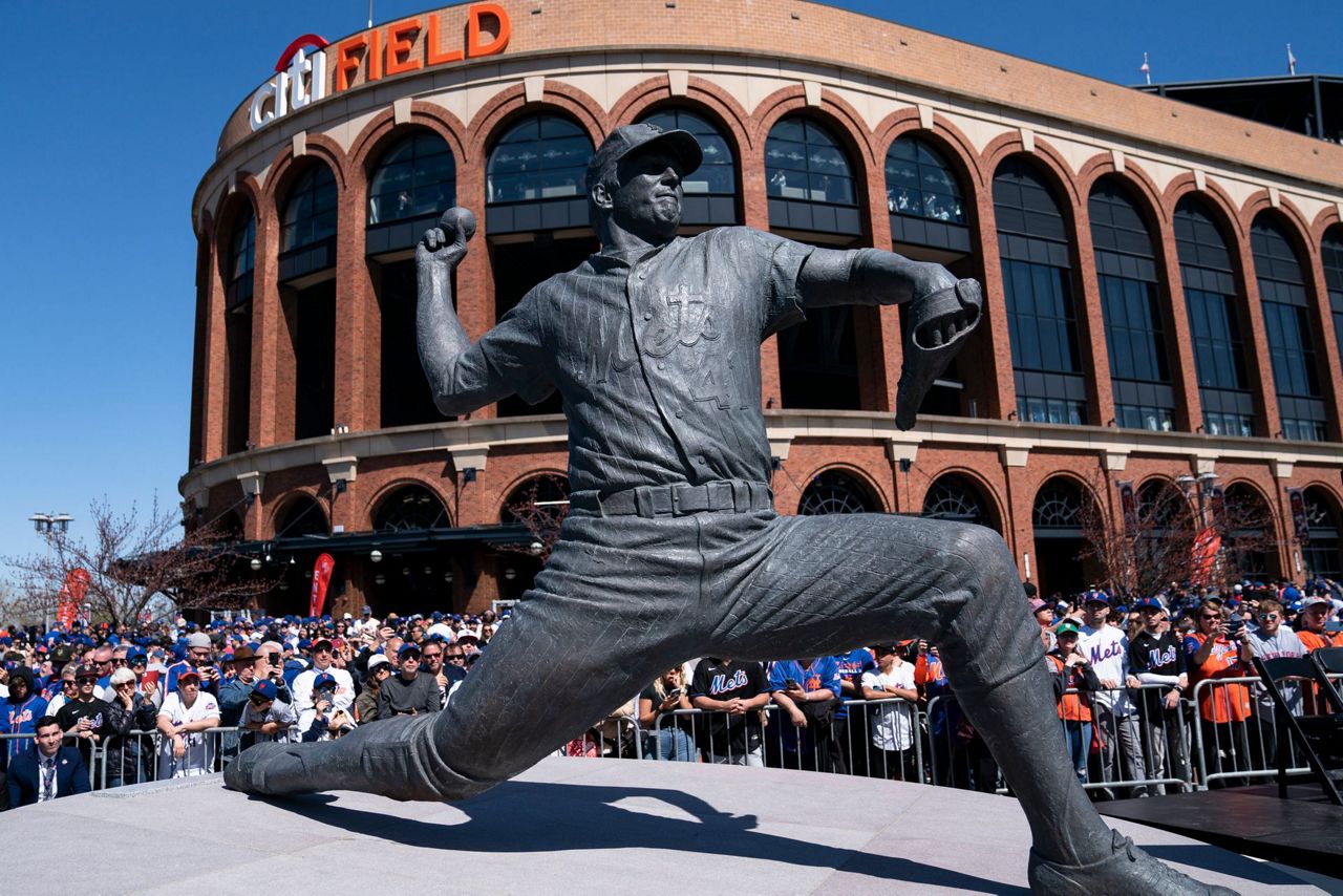 NY Mets: Tom Seaver statue and 2022 home opener vs. Diamonbacks