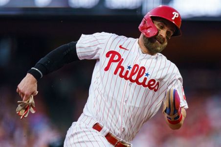 Phillies Scott Kingery Hits The Most Bizarre Home Run Of The Year