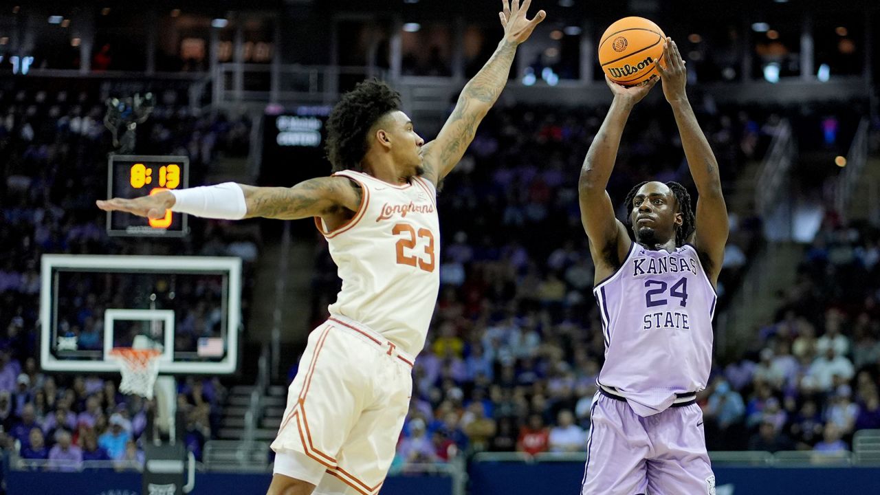 Blown away: No. 7 Iowa State blitzes No. 1 Houston in second half, wins Big  12 tourney title 69-41