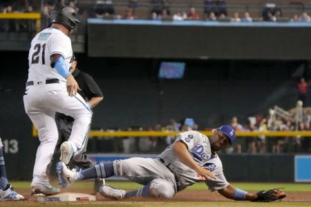 Pujols passes Ott for runs as Dodgers sweep Diamondbacks