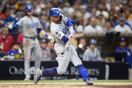 Ha-Seong Kim's solo home run, 06/22/2021