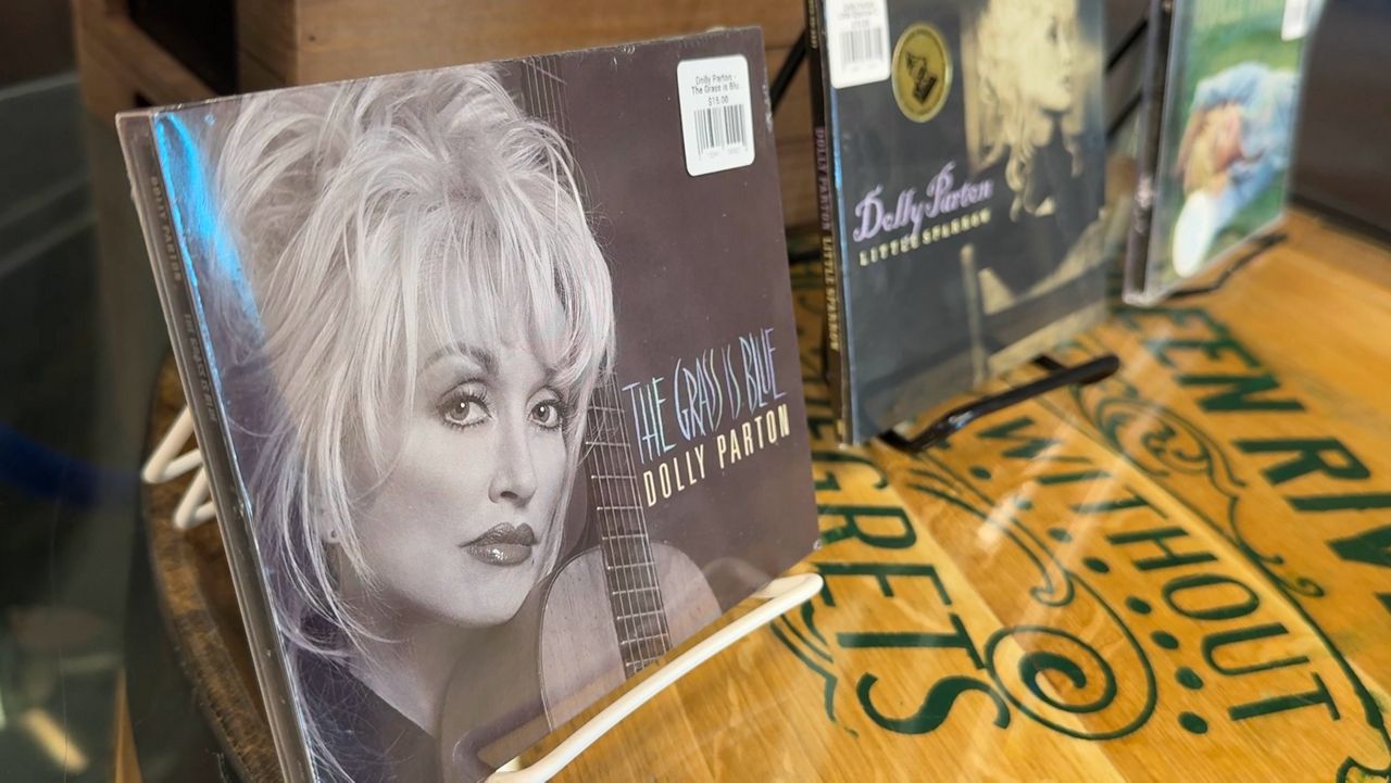 Bluegrass Music Hall of Fame mourns Dolly Parton, honors her lasting Appalachian music legacy