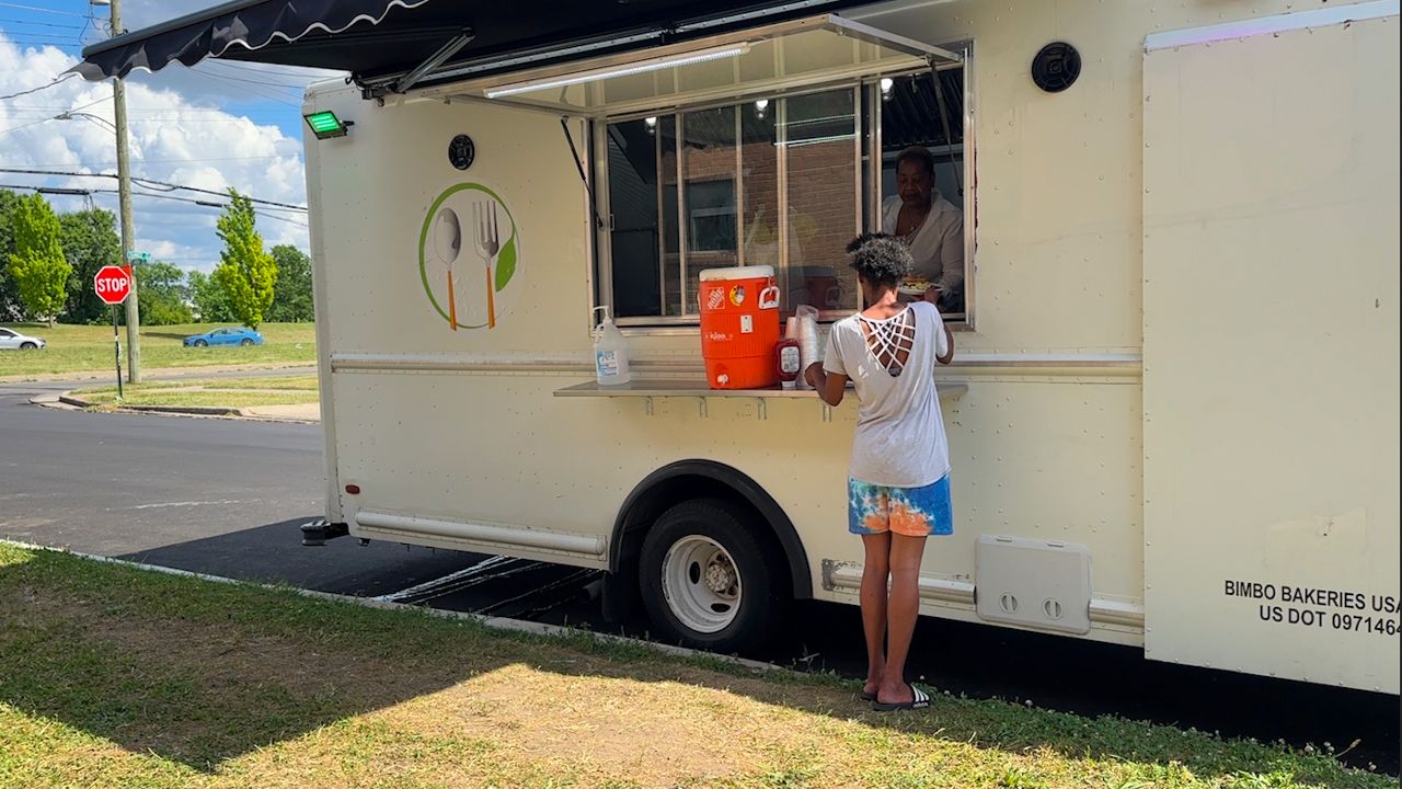 New food truck revives Feed the Hungry Project in Middletown