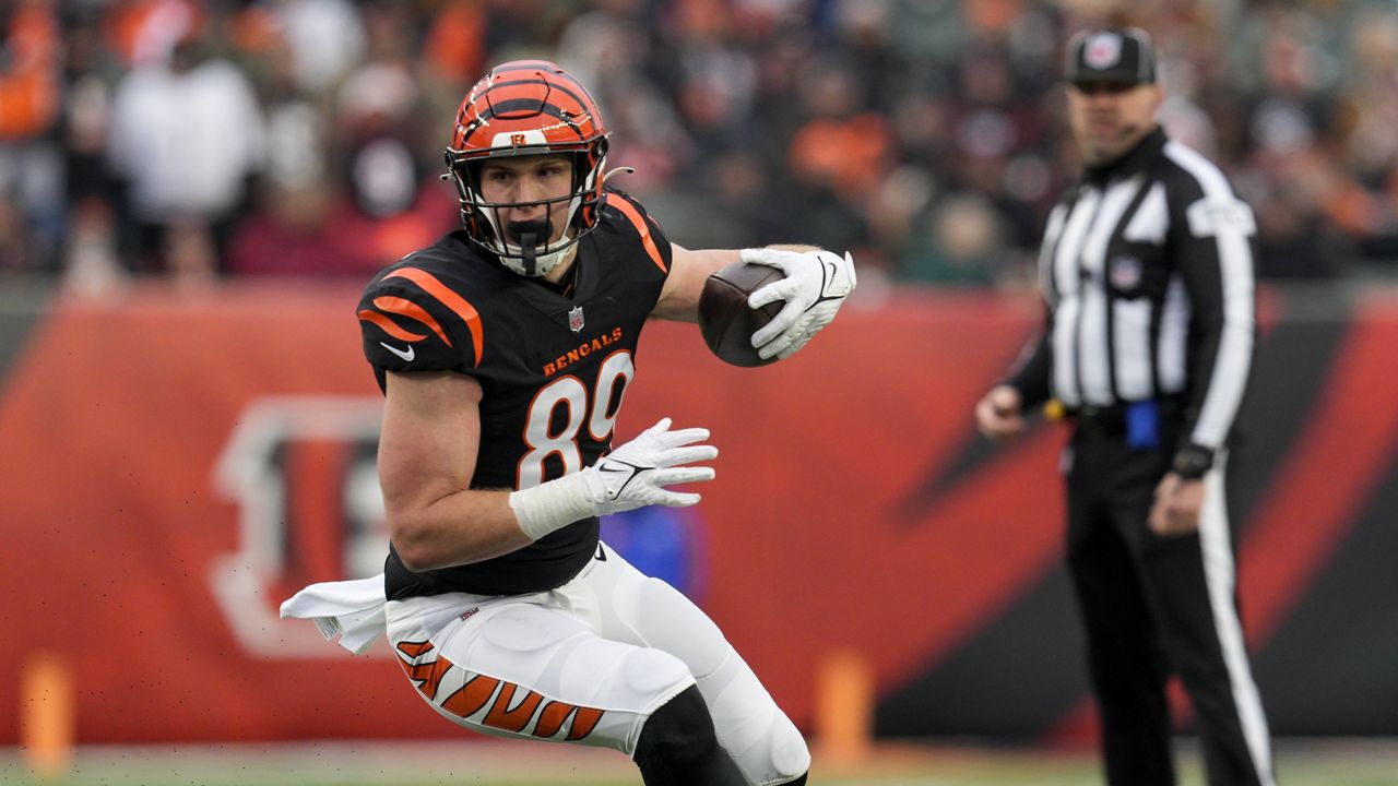 Cincinnati Bengals tight end Drew Sample makes a catch during an NFL football game against the Cleveland Browns, Sunday, Jan. 7, 2024, in Cincinnati. (AP Photo/Jeff Dean)