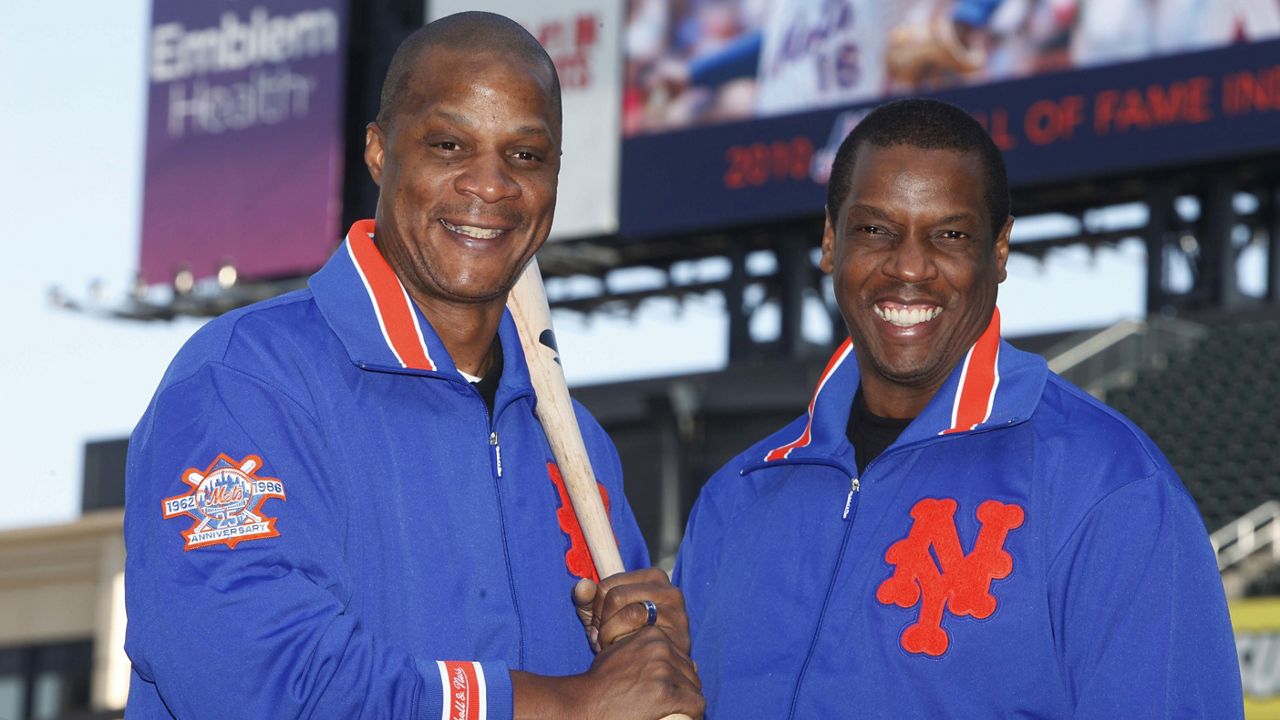 Mets to retire Gooden's No. 16 and Strawberry's No. 18