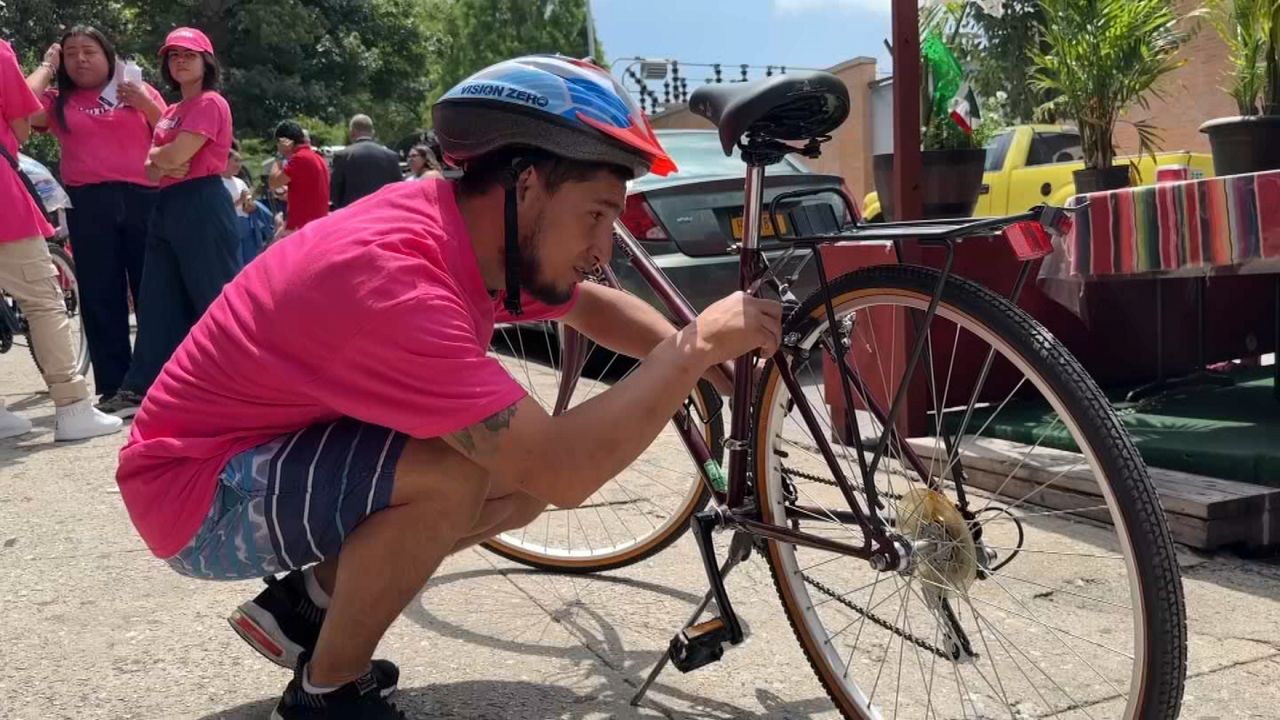 New York City Initiative Provides Free Bicycles to Asylum Seekers and Immigrants