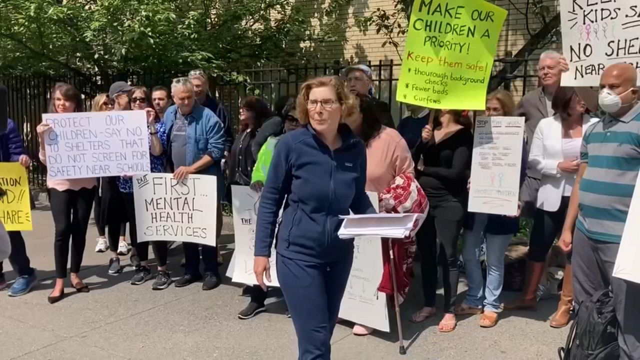 Activists Protest Mayor’s Plan to Open Shelter for Homeless on Upper West Side