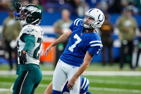 Colts lose to Eagles 17-16